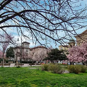 Italianway - Piazza Niccolo Tommaseo 2a , Milano Italia